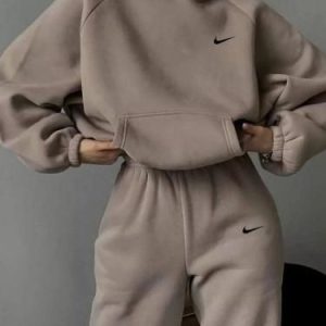 Nike Set Top and Down